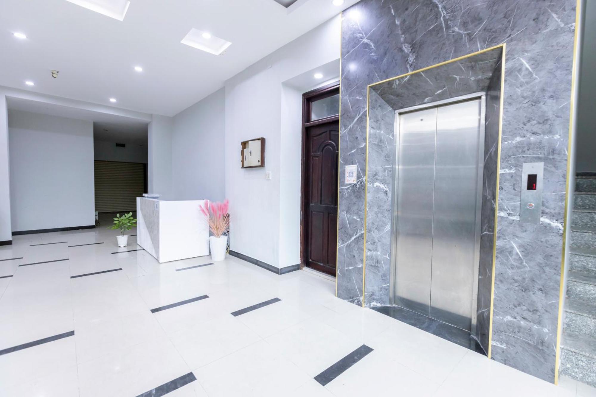 Cosmos Hotel Nha Trang By Ht Bagian luar foto