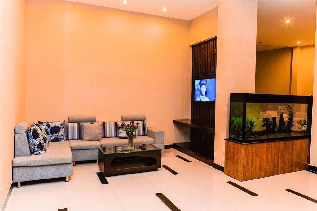 Cosmos Hotel Nha Trang By Ht Bagian luar foto
